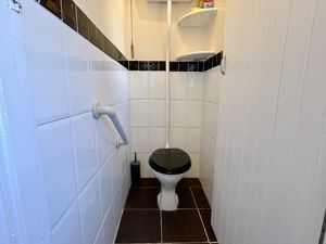 WC- click for photo gallery